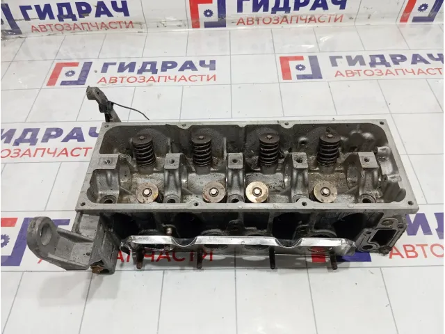 Головка блока (ГБЦ) Renault Logan