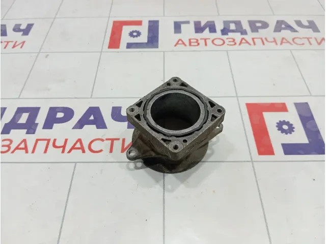 Фланец Renault Logan 165785537R