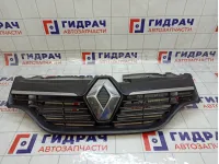 Решетка радиатора Renault Logan 623107605R