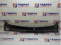 Решетка под лобовое стекло (Жабо) Renault Logan 668115673R