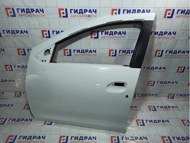 Дверь передняя левая Renault Logan
