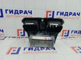 Рамка магнитолы Renault Logan 682602327R