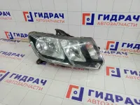 Фара правая Renault Logan 260106223R