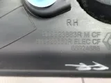 Крышка зеркала внутренняя правая Renault Logan 802923883R
