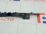 Накладка решетки стеклоочистителя правая Renault Logan 668223701R