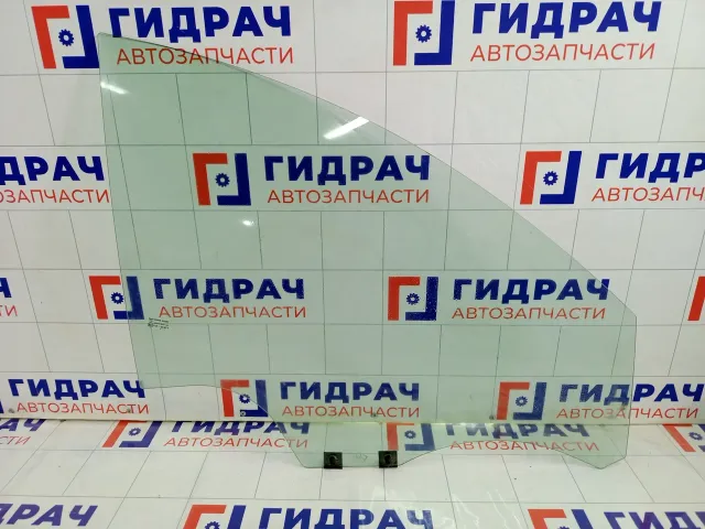 Стекло двери передней правой Renault Logan 803004700R