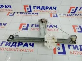 Стеклоподъемник механический задний правый Renault Logan 827202131R