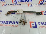 Стеклоподъемник механический задний правый Renault Logan 827202131R