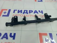 Топливная рампа (топливная рейка) в сборе Renault Logan 8200494284
