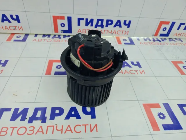 Моторчик отопителя (печки) Renault Logan 272102798R