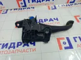 Педаль сцепления Renault Logan 465039034R