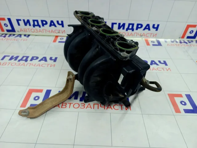 Коллектор впускной Renault Logan 8200020647