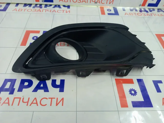 Рамка противотуманной фары правой Renault Logan 263316043R