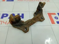 Направляющая скоба передняя левая Renault Logan 7701059704