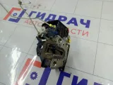 Замок двери задний левый Renault Logan 825032994R