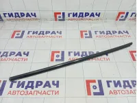 Накладка стекла переднего левого Renault Logan 808210417R