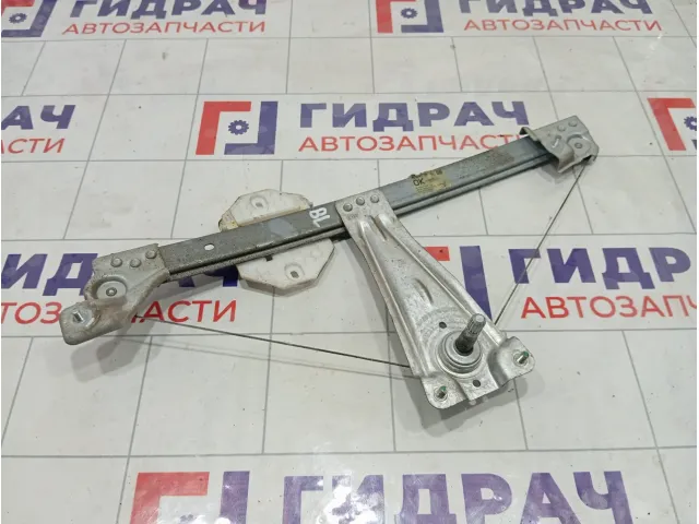 Стеклоподъемник механический задний левый Renault Logan 827217198R