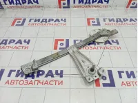 Стеклоподъемник механический задний правый Renault Logan 827202131R