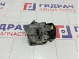 Замок двери задней левой Renault Logan 825035141R