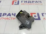 Замок двери задней левой Renault Logan 825035141R