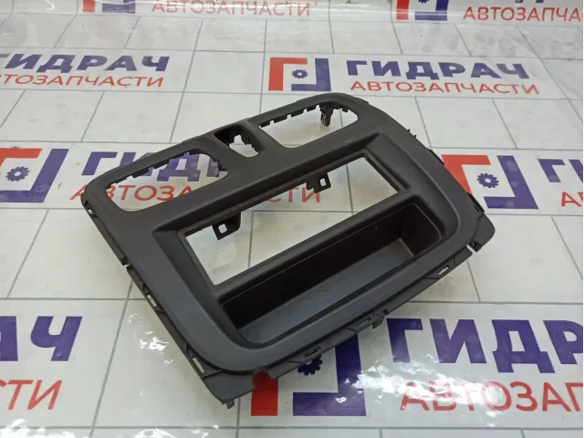 Накладка торпедо Renault Logan 682602327R