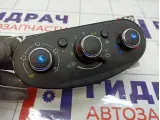 Блок управления отопителем (печкой) Renault Logan 275101698R
