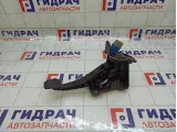 Педаль сцепления Renault Logan 465037621R