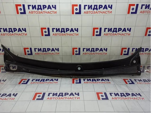 Решетка под лобовое стекло (Жабо) Renault Logan 668115673R