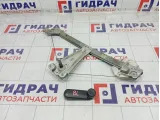 Стеклоподъемник механическое заднее левое Renault Logan 827217198R
