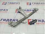 Стеклоподъемник механическое заднее правое Renault Logan 827202131R