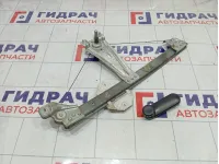 Стеклоподъемник механическое заднее правое Renault Logan 827202131R