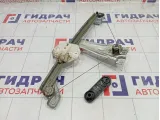 Стеклоподъемник механическое заднее правое Renault Logan 827202131R