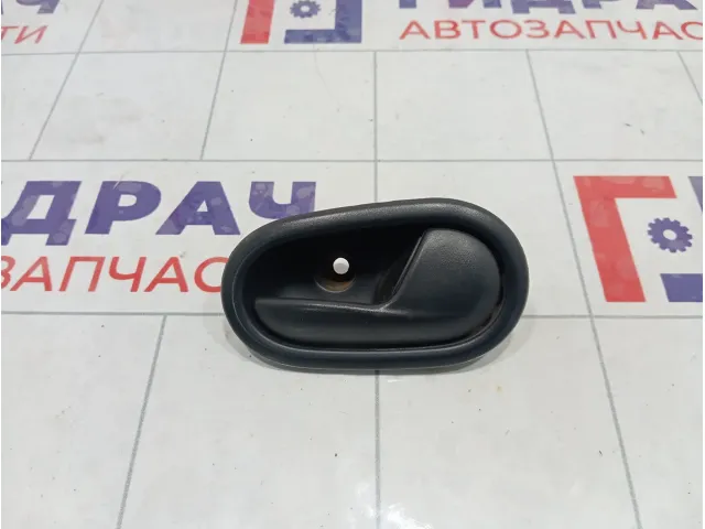 Ручка двери внутренняя правая Renault Logan 826721919R