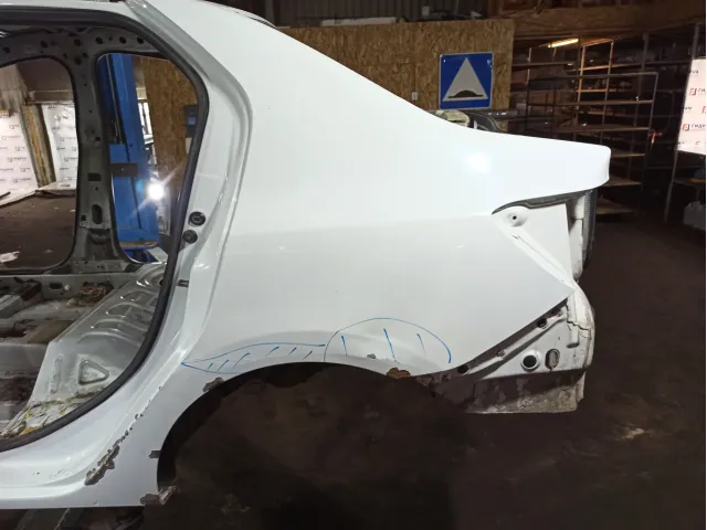 Крыло заднее левое Renault Logan