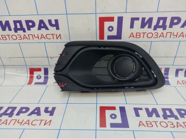 Решетка в бампер левая Renault Logan 2 263363542R