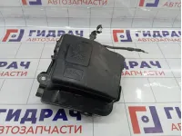 Блок предохранителей Renault Logan 2 243809584R