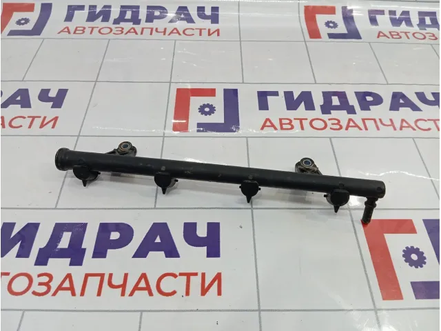 Рейка топливная Renault Logan 2 8200494284