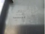 Обшивка стойки средней левой нижняя Renault Logan 2 769163634R. Царапины.
