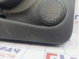 Обшивка двери передней левой Renault Logan 2 809017481R. Потертость.