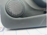 Обшивка двери передней правой Renault Logan 2 809001863R. Царапины, трещина.