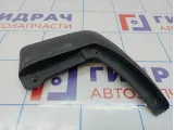 Брызговик задний левый Renault Logan 2 767495862R. Царапины.