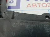 Брызговик задний левый Renault Logan 2 767495862R. Царапины.