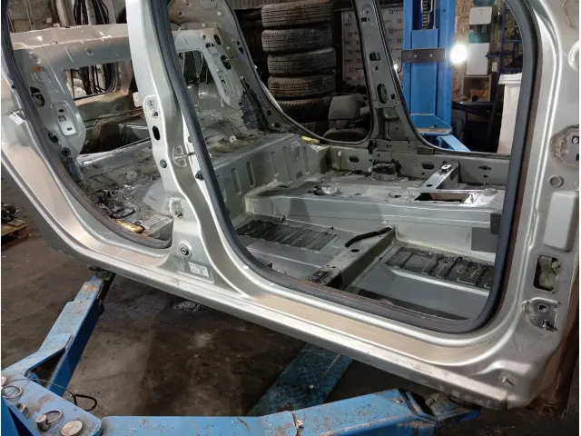 Порог со стойкой правый Renault Logan 2