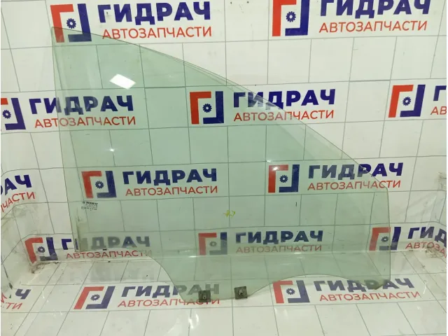 Стекло двери передней правой Renault Logan 2 803004700R