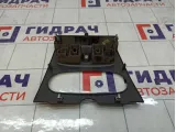 Накладка декоративная на блок управления отопителем Renault Logan 2 275009384R
