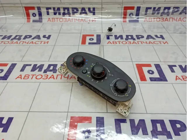 Блок управления отопителем Renault Logan 2 275100922R