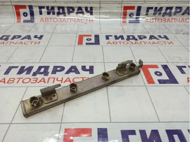 Рейка топливная (рампа) Renault Logan 2 175200117R