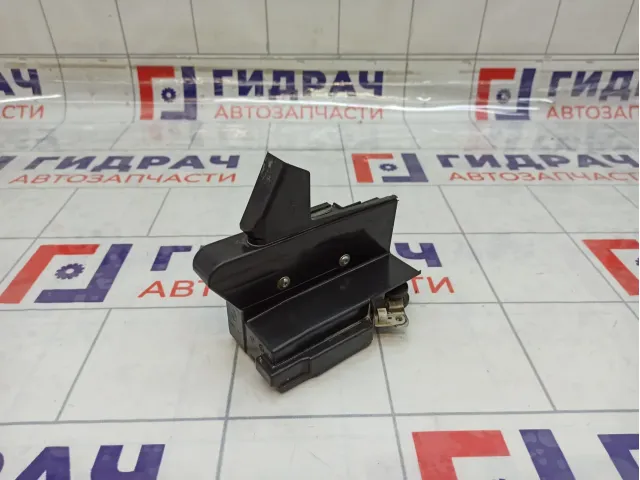 Замок двери задней правой Renault Logan 2 825024490R