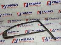 Уплотнитель стекла заднего правого Renault Logan 2 823306177R