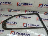 Уплотнитель стекла заднего правого Renault Logan 2 823306177R